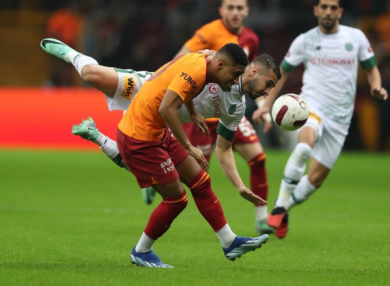 Aslan 3 puanı 3 golle aldı! 13